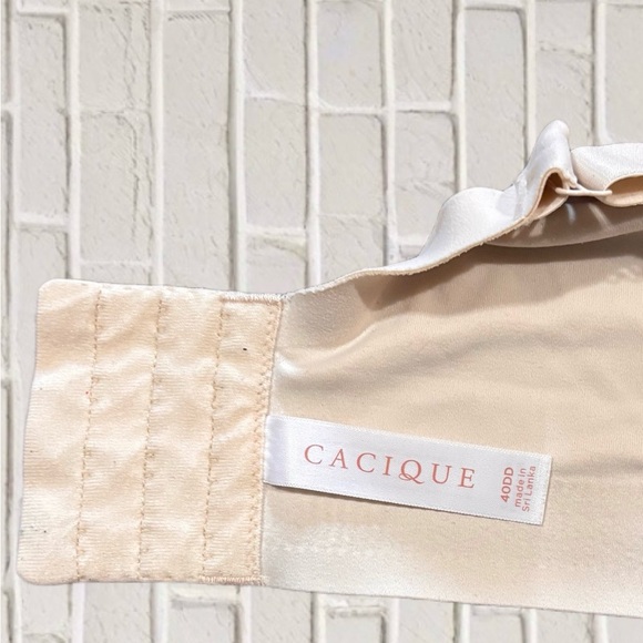 Cacique Lightly Lined T-Shirt Bra - Size 40DD - Picture 3 of 3